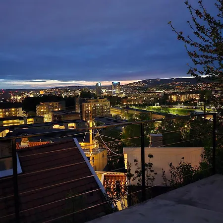 Edge - Hideaway With Breathtaking Views *